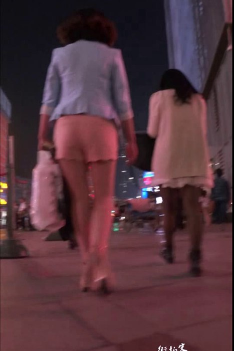 [街拍客视频]jx0001 街拍粉色超短裤翘臀美少妇