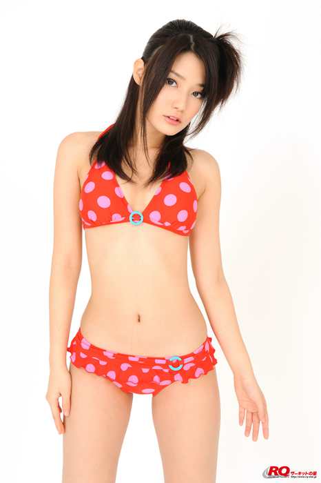 RQ-STAR写真NO.0105 Hitomi Furusaki 古崎瞳 Swim Suits – Red性感美女穿红色泳装
