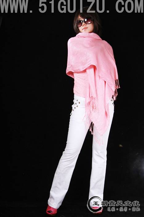 [王朝贵足绝美完整版]ID0086 【2009-05-25】【室内套图】王朝足模亦舒粉色纱裙白