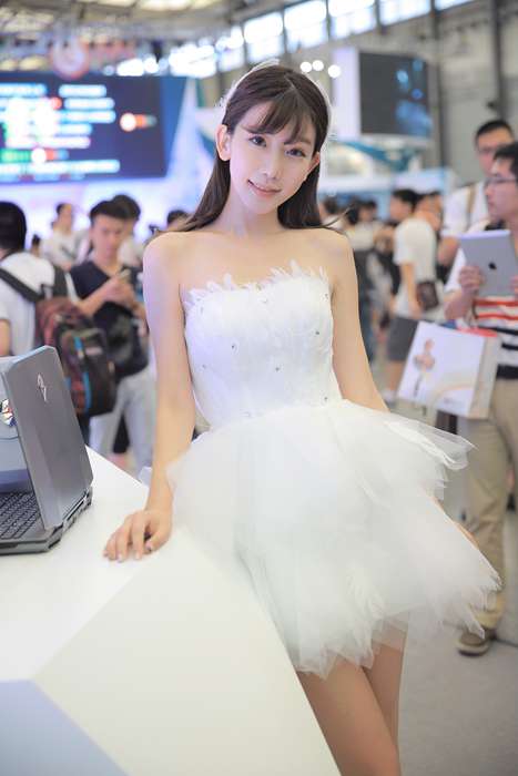 [唯美写真杂集]ID0058 2015 Chinajoy 本届最美Showgirl陈潇[60P120M]--性感提示：F杯美女