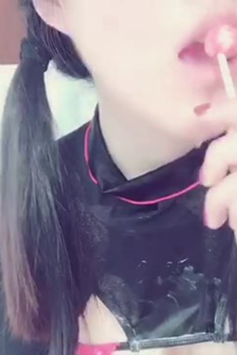 [PR社衣酱yu1]ID0027 由衣酱yu1 视频套十三黑甜少女棒棒糖与酸奶--性感提示：尤物